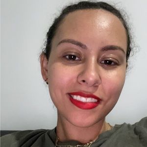 Meet your Posher, Caridad